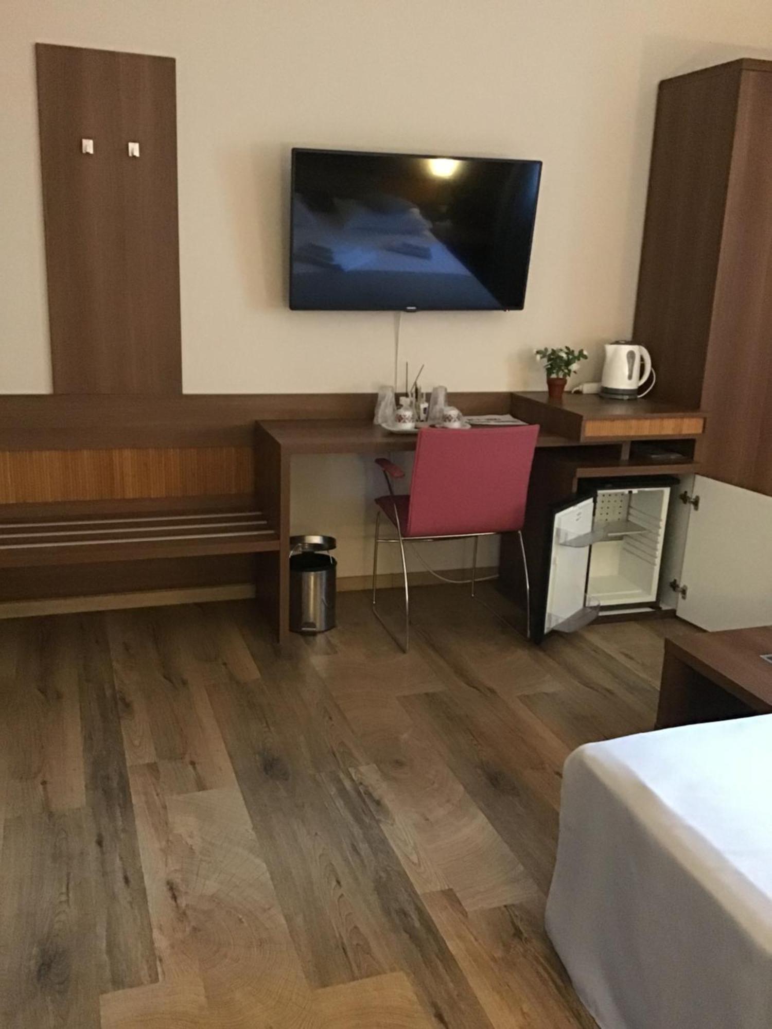 Rora Rose Hotell Bucureşti Eksteriør bilde