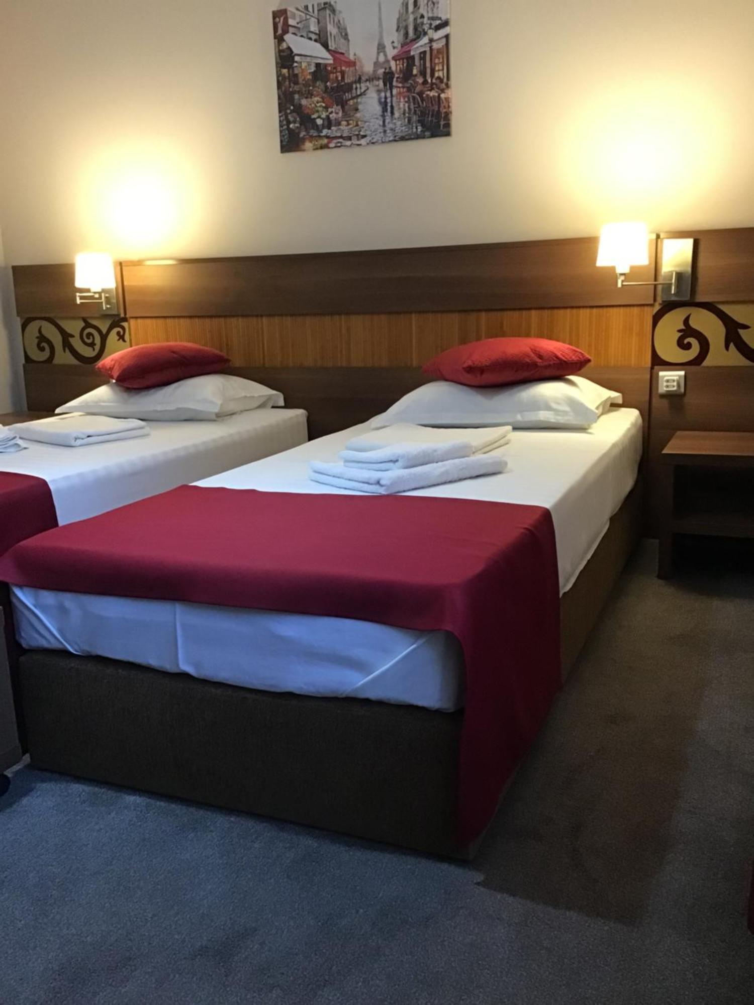 Rora Rose Hotell Bucureşti Eksteriør bilde