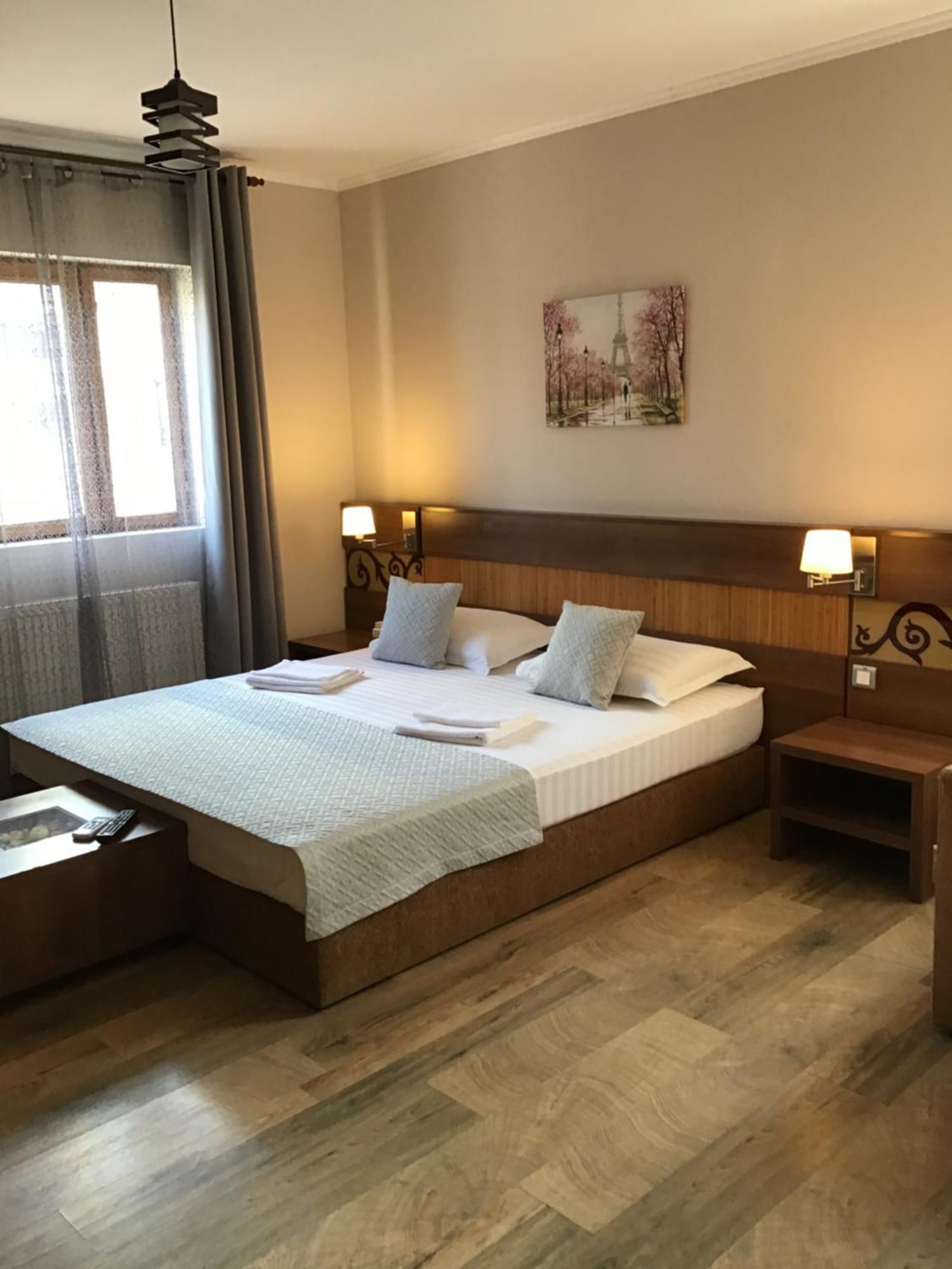 Rora Rose Hotell Bucureşti Eksteriør bilde